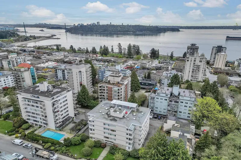 101 1750 ESQUIMALT AVENUE - photo 1 of 25