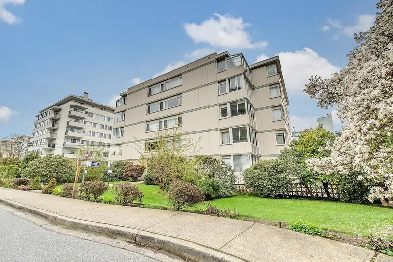 101 1750 ESQUIMALT AVENUE - photo 4 of 25