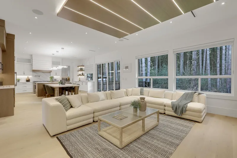 19704 31A AVENUE - photo 3 of 25