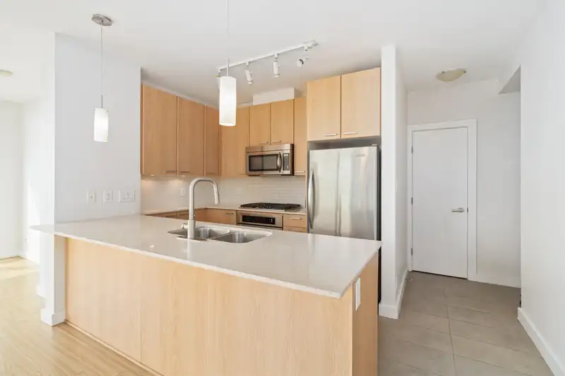 1205 2955 ATLANTIC AVENUE - photo 2 of 23