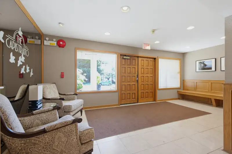 303 1441 BLACKWOOD STREET - photo 3 of 33