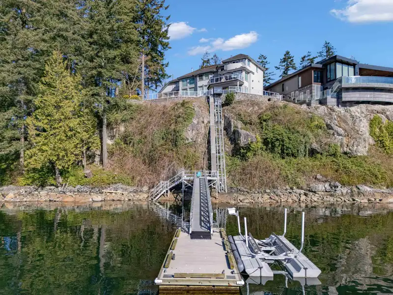 242 TURTLEHEAD ROAD - photo 3 of 40