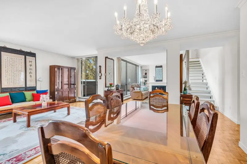 512 4900 CARTIER STREET - photo 4 of 25