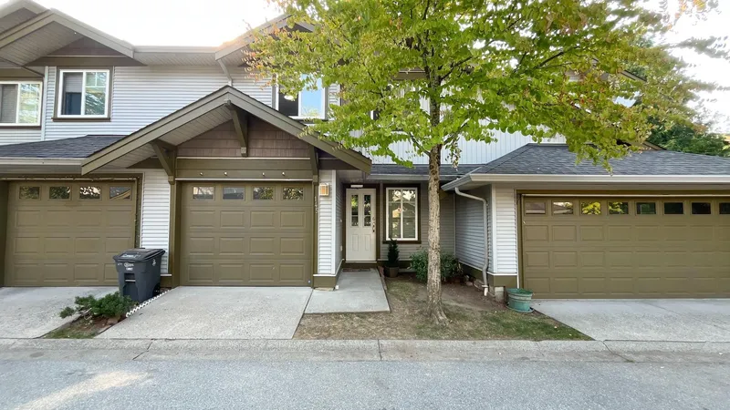 145 12040 68 AVENUE - photo 3 of 25