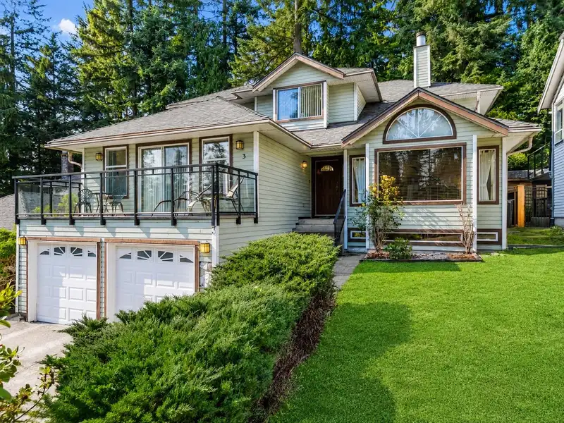 3 CHEVALIER COURT - photo 1 of 32