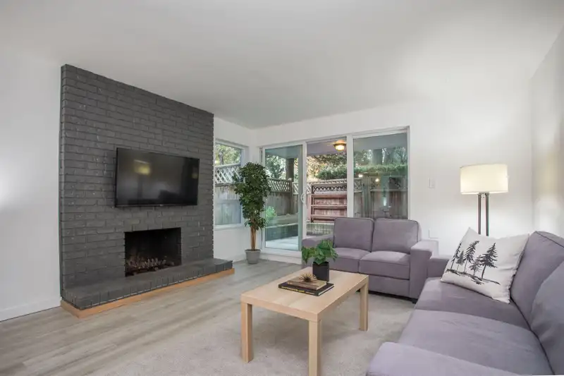 102 1234 PENDRELL STREET - photo 4 of 20