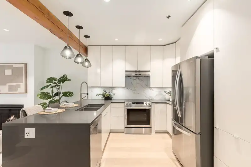 105 1963 W 3RD AVENUE - photo 2 of 22