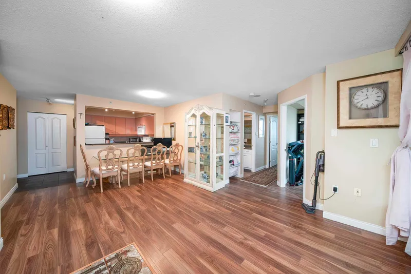 503 7380 ELMBRIDGE WAY - photo 2 of 25