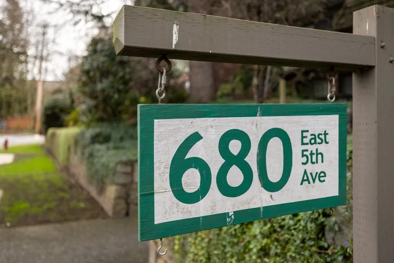 326 680 E 5TH AVENUE - photo 2 of 25