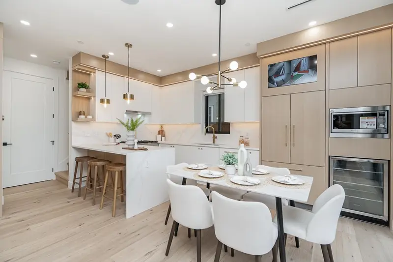 2 150 E 51ST AVENUE - photo 3 of 18