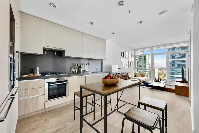 1406 6080 MCKAY AVENUE - photo 2 of 15
