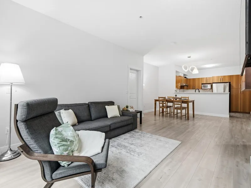 32 9229 UNIVERSITY CRESCENT - photo 4 of 22