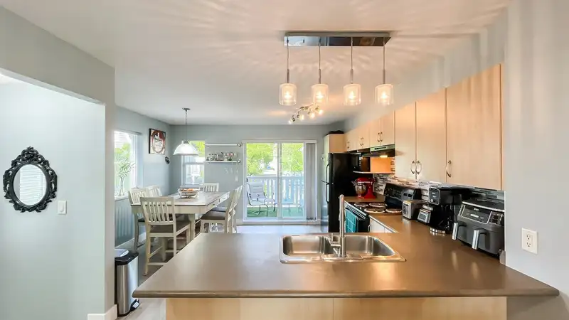 5 15871 85 AVENUE - photo 1 of 30