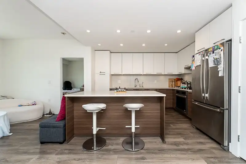 503 3488 SAWMILL CRESCENT - photo 3 of 37