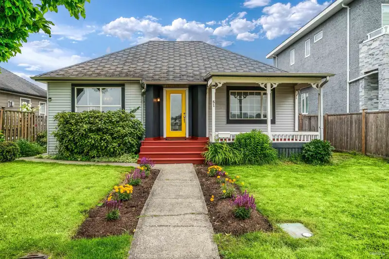 51 CATALINA CRESCENT - photo 1 of 40