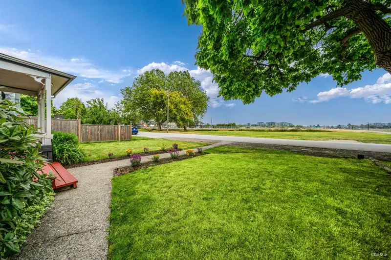 51 CATALINA CRESCENT - photo 4 of 40