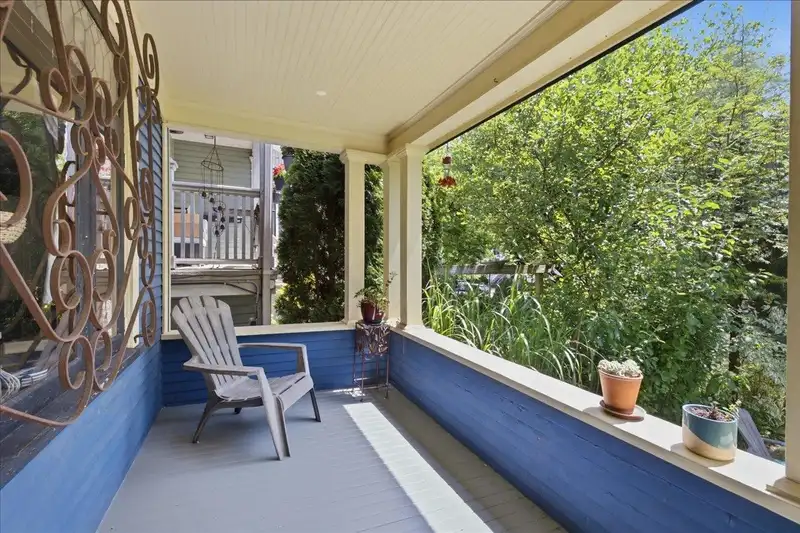 761 E 15TH AVENUE - photo 4 of 26