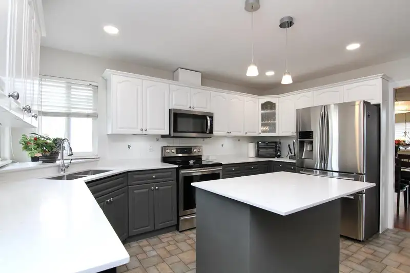 20205 DITTON STREET - photo 3 of 40