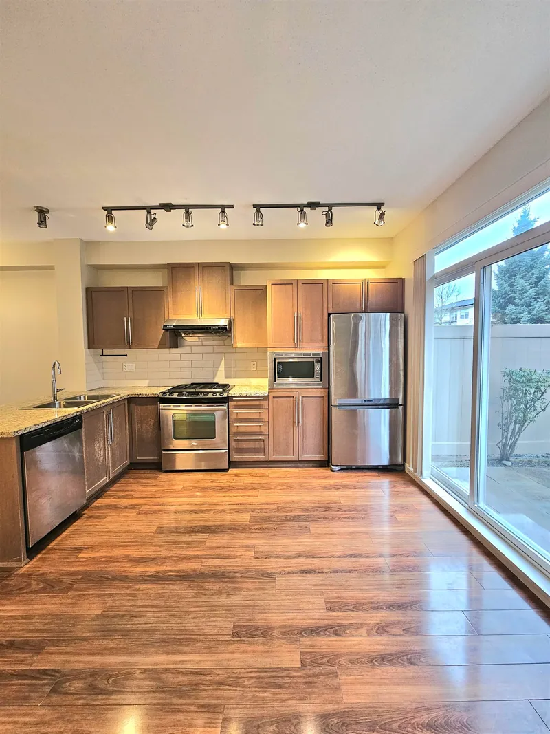 97 1125 KENSAL PLACE - photo 3 of 25