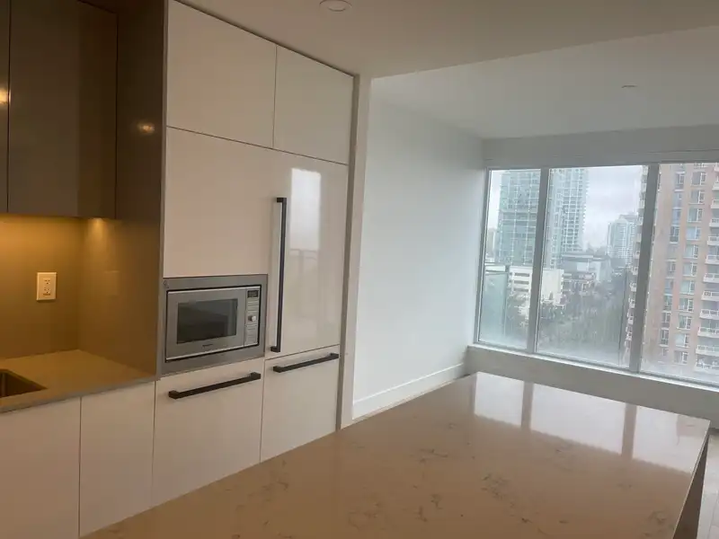 1106 4711 HAZEL STREET - photo 2 of 19