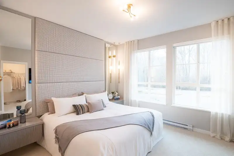 22 5311 ADMIRAL WAY - photo 2 of 10