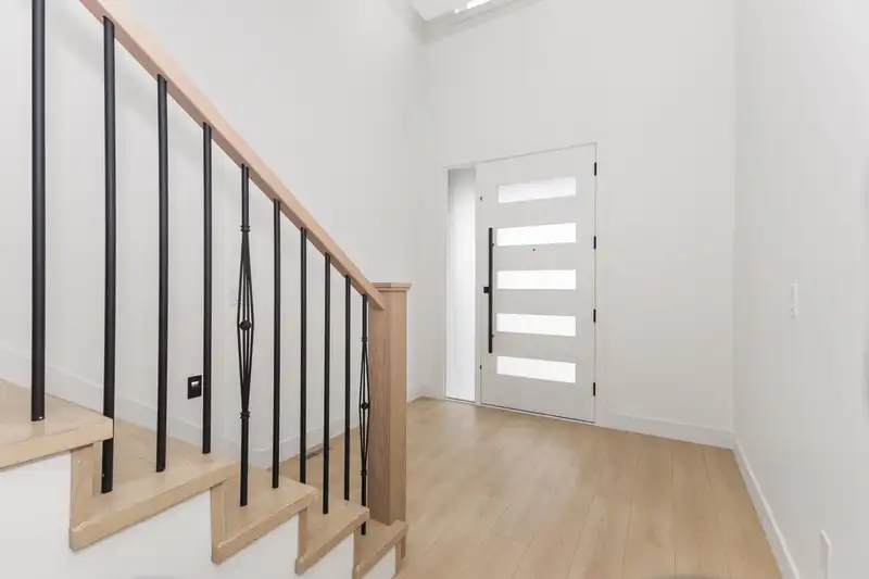 32515 HIGGINBOTTOM COURT - photo 2 of 34