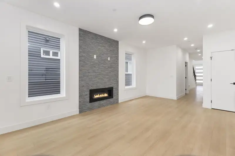 32515 HIGGINBOTTOM COURT - photo 3 of 34