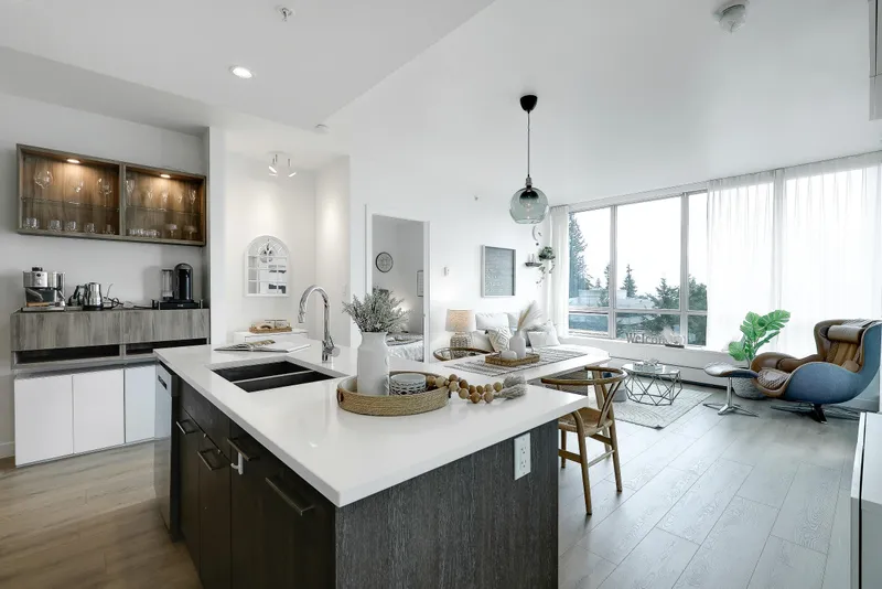 803 9060 UNIVERSITY CRESCENT - photo 2 of 25