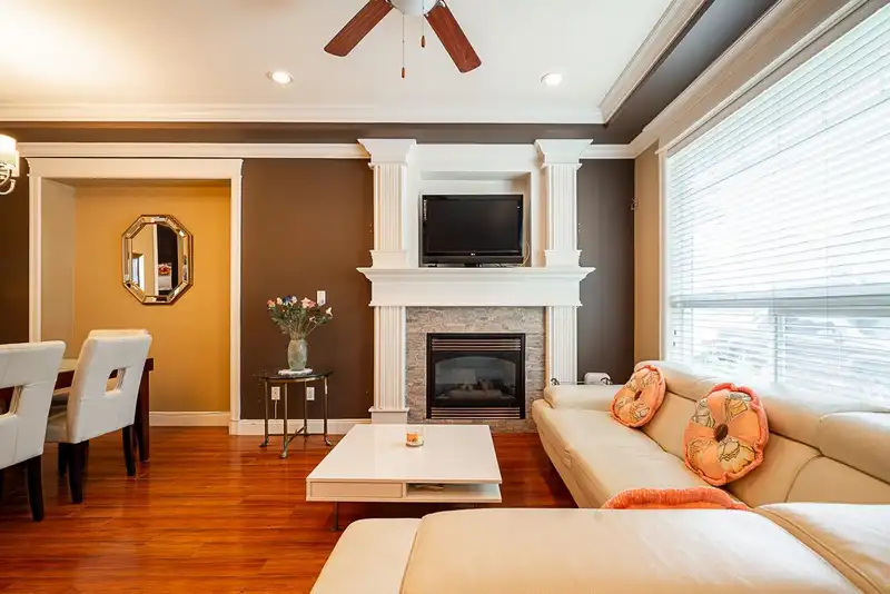 12838 60 AVENUE - photo 3 of 35