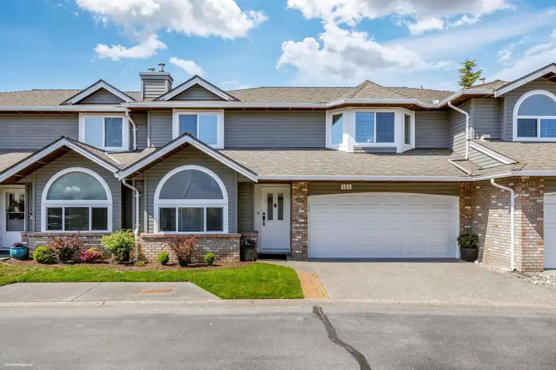 121 6109 W BOUNDARY DRIVE - photo 1 of 31