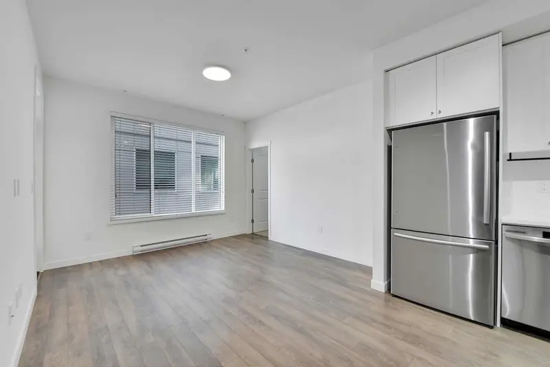 207 15835 85 AVENUE - photo 3 of 23