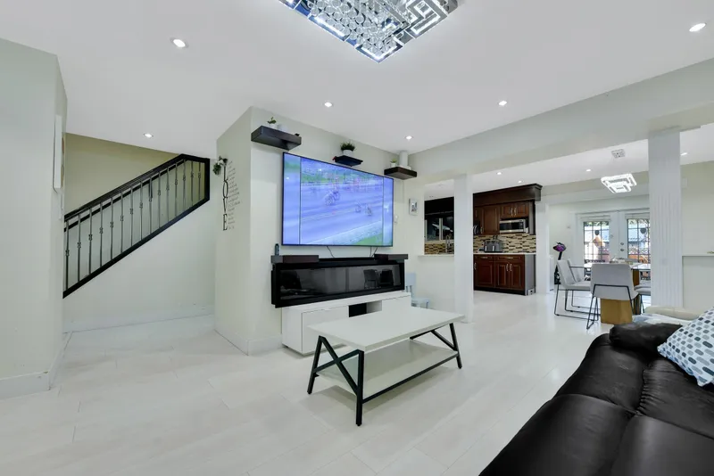 9068 146A STREET - photo 3 of 25