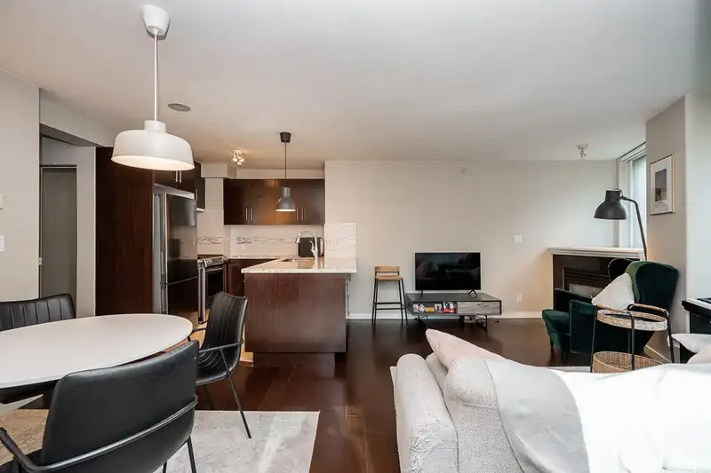 601 1328 W PENDER STREET - photo 3 of 35