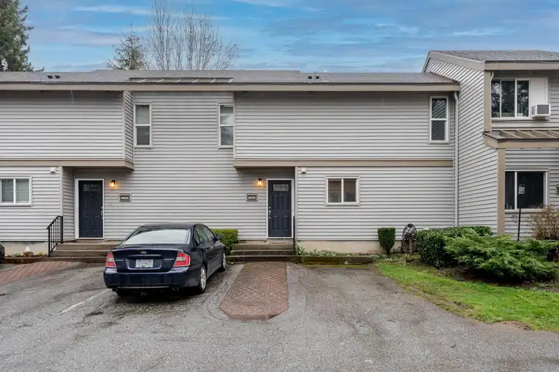 6078 E GREENSIDE DRIVE - photo 1 of 40