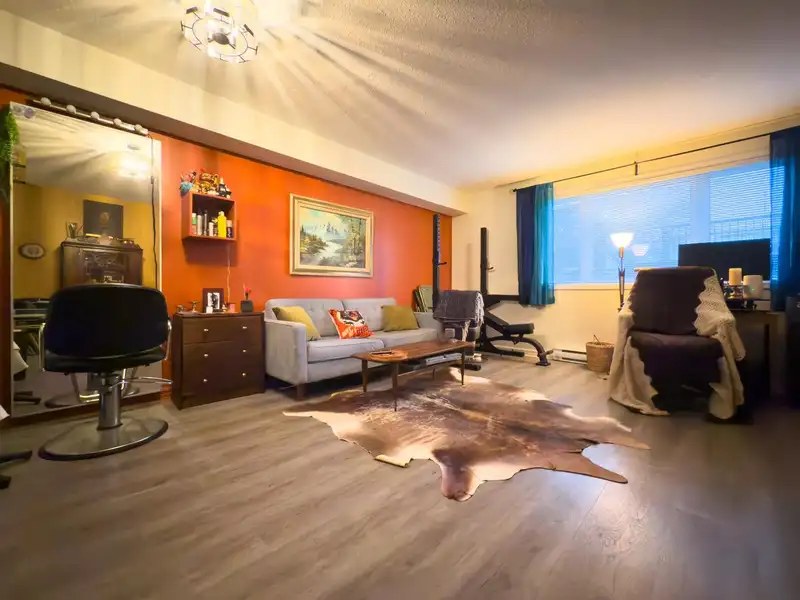 103 1040 E BROADWAY AVENUE - photo 2 of 29