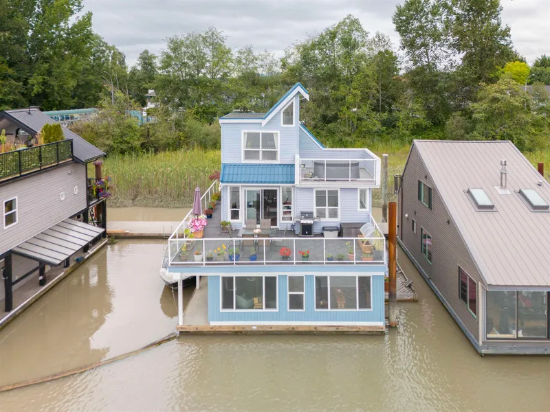 4 800 SOUTH DYKE ROAD - photo 2 of 25