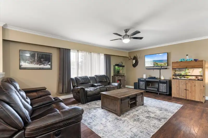 46533 DARLENE AVENUE - photo 3 of 40