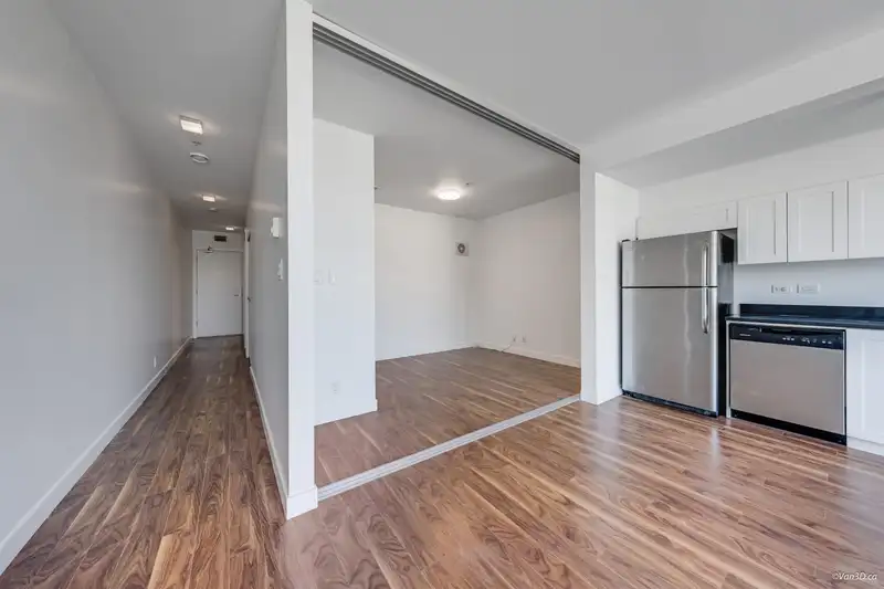 210 2511 QUEBEC STREET - photo 3 of 17