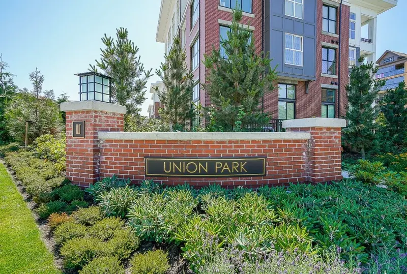 C315 8150 207TH STREET - photo 1 of 25