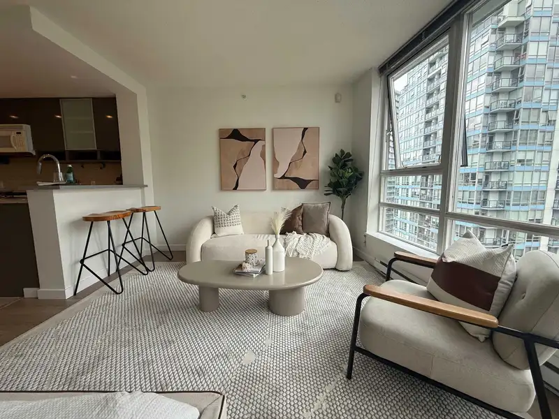 1801 928 BEATTY STREET - photo 3 of 15