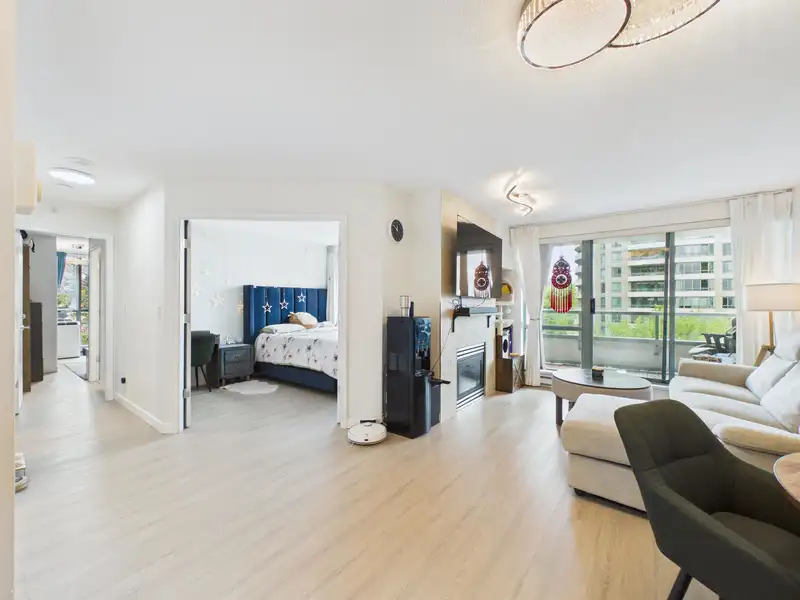 501 6611 SOUTHOAKS CRESCENT - photo 2 of 24