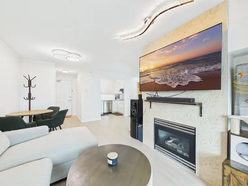 501 6611 SOUTHOAKS CRESCENT - photo 4 of 24