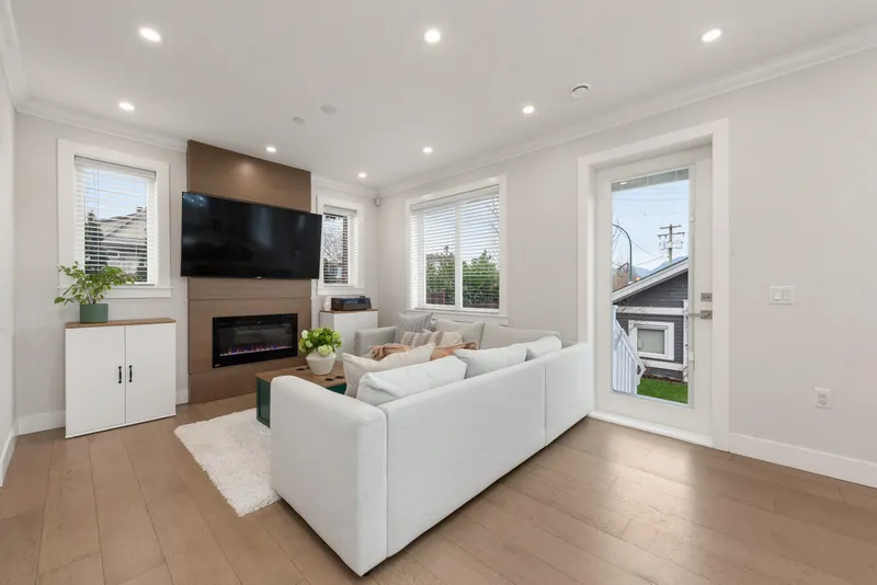 2876 CLARK DRIVE - photo 1 of 25