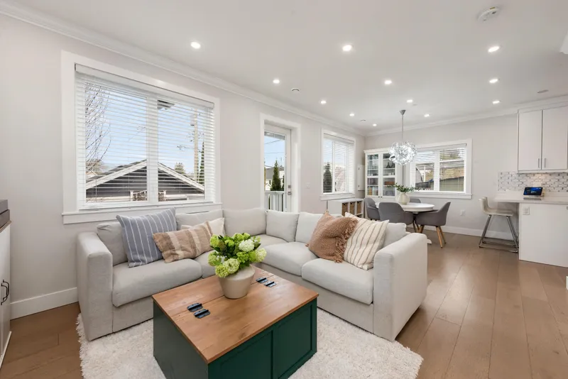 2876 CLARK DRIVE - photo 3 of 25