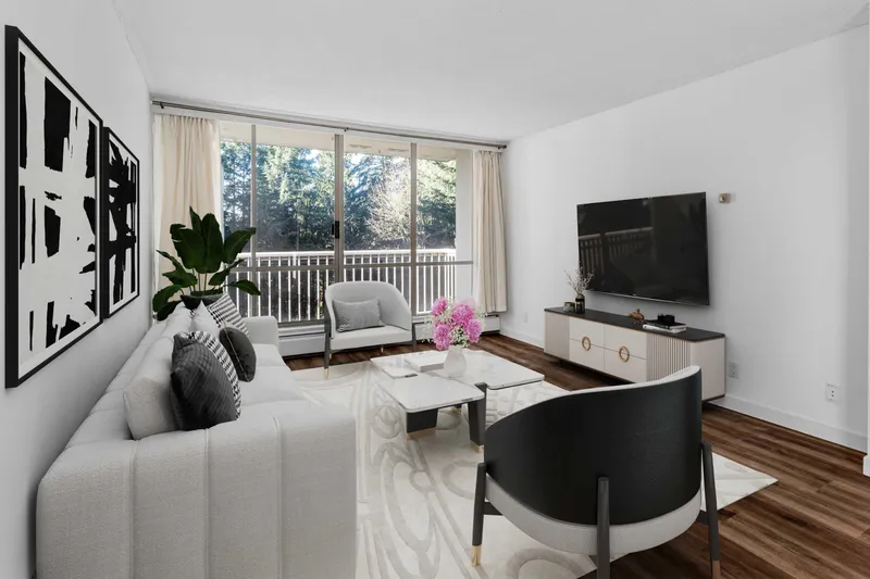 911 2016 FULLERTON AVENUE - photo 1 of 25