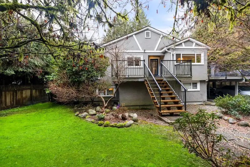 4233 CAPILANO ROAD - photo 3 of 35