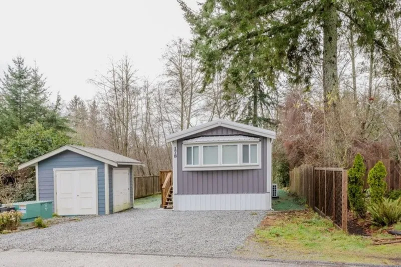 178 1413 SUNSHINE COAST HIGHWAY - photo 4 of 9