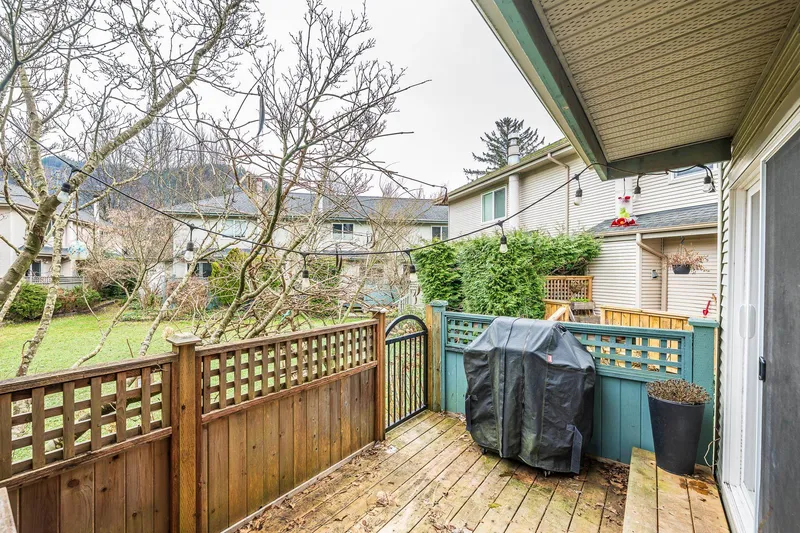 22 41449 GOVERNMENT ROAD - photo 3 of 25