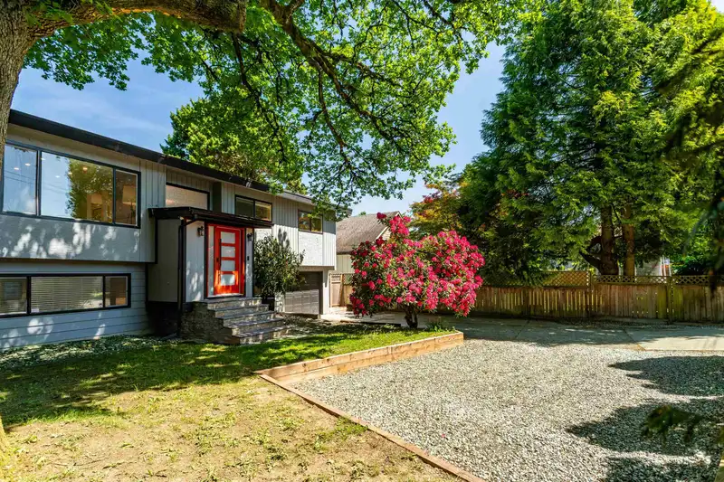 20823 RIVER ROAD - photo 4 of 33