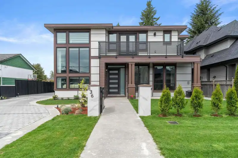 836 MACINTOSH STREET - photo 2 of 26